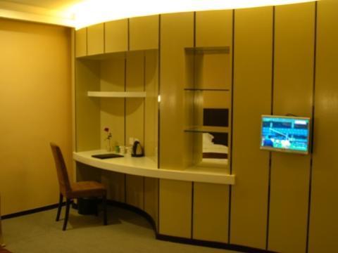 Super 8 Wenzhou Xingrong Hotell Exteriör bild
